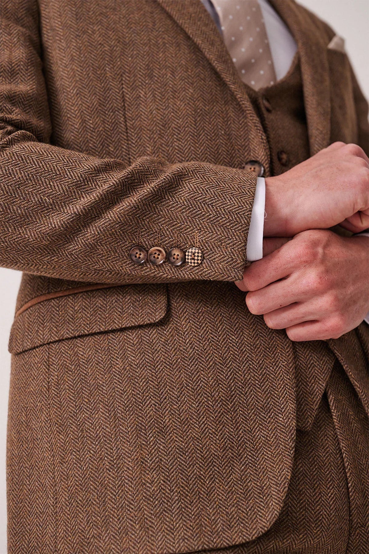 Marc Darcy – Sakko Dean Tan Tweed
