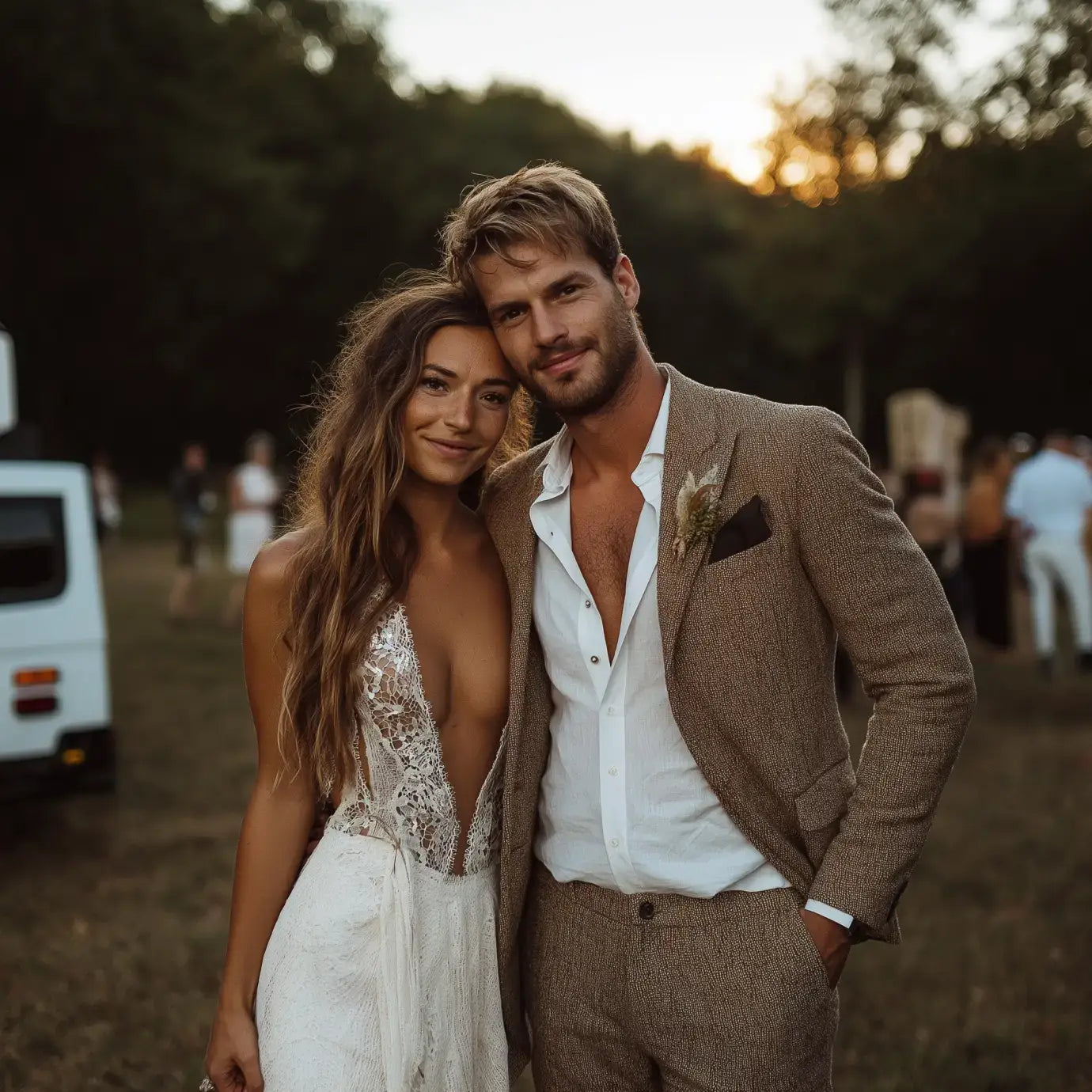 Was bedeutet eine Boho-Hochzeit für Männer?