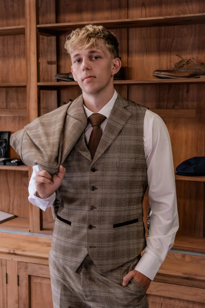 TAVERNY Captain - Herrenanzug kariertes Beige - driedelig