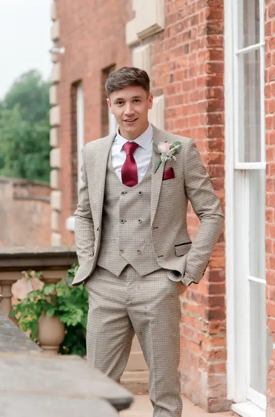 Vater der Braut? So stellst du dein Outfit zusammen