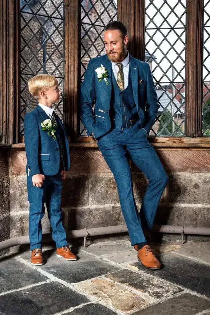 Inspiration mit blauen Hochzeitsanzügen: 7 Beispiele