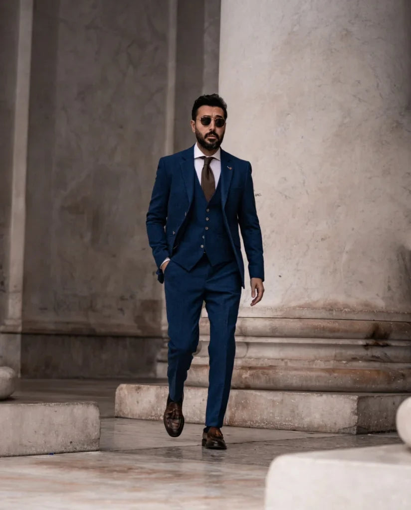 Welche Schuhe sollte man unter einem blauen Anzug tragen?